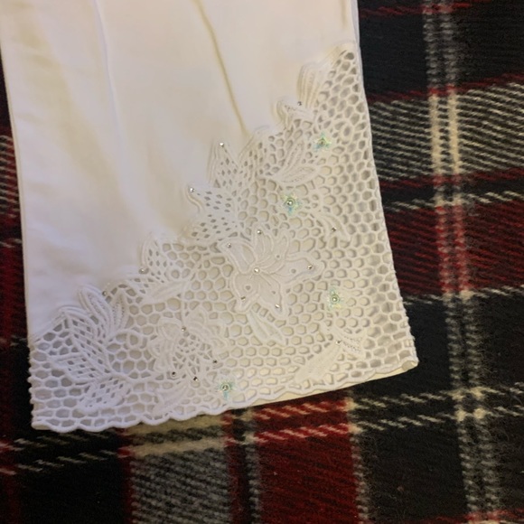 White Matching Set - Picture 6 of 8